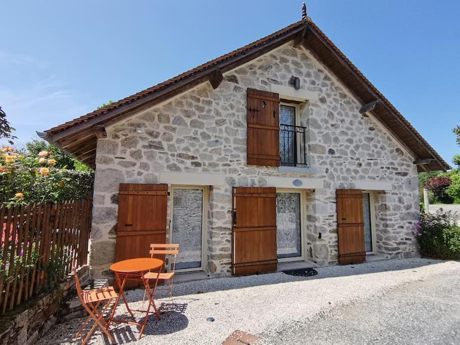 La Petite Porcherie Ladignac-le-Long Exteriör bild