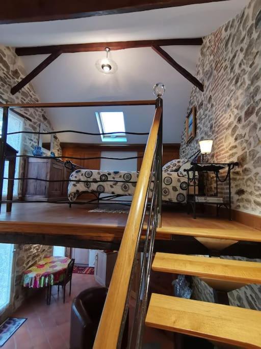 La Petite Porcherie Ladignac-le-Long Exteriör bild