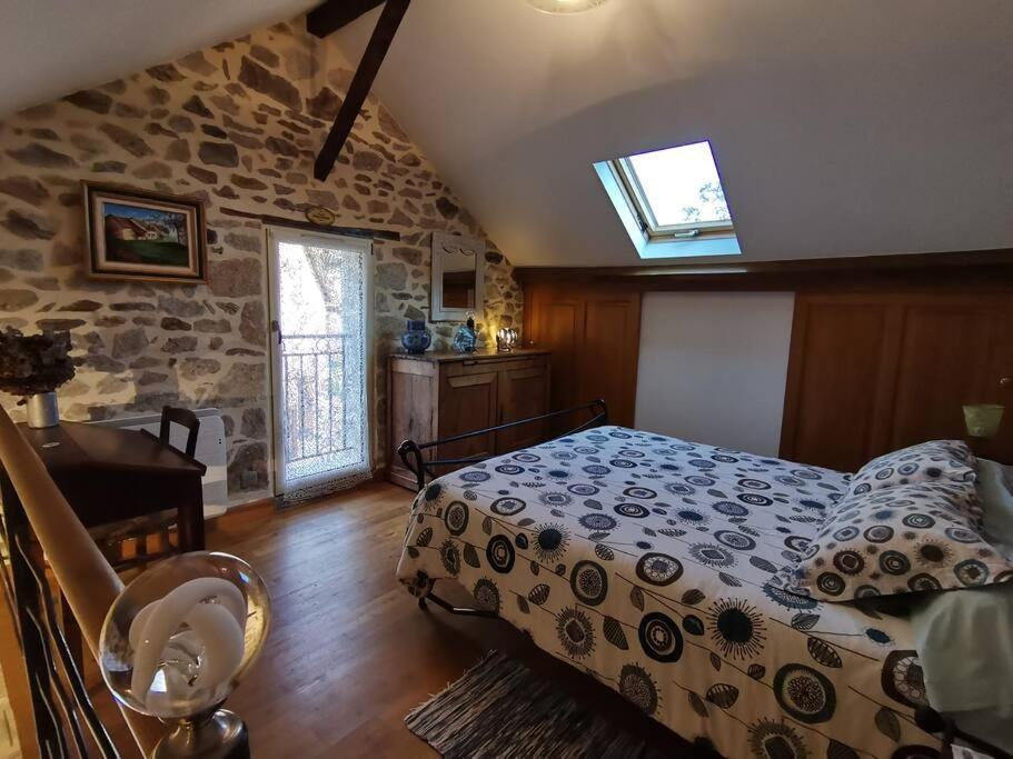 La Petite Porcherie Ladignac-le-Long Exteriör bild