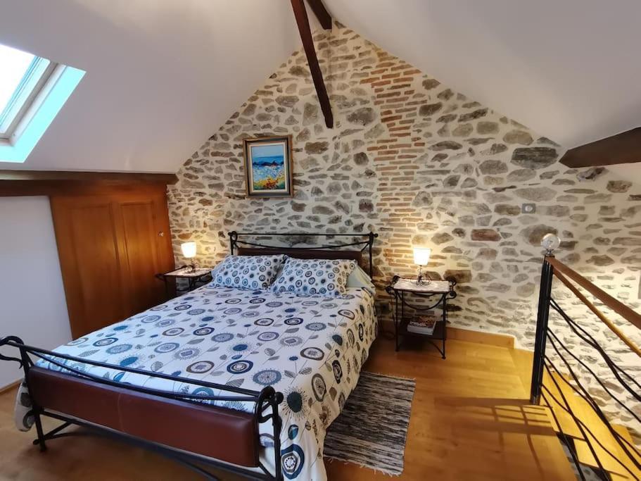La Petite Porcherie Ladignac-le-Long Exteriör bild